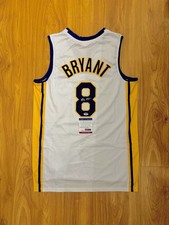 Kobe Bryant Rookie Card and Memorabilia Guide 44