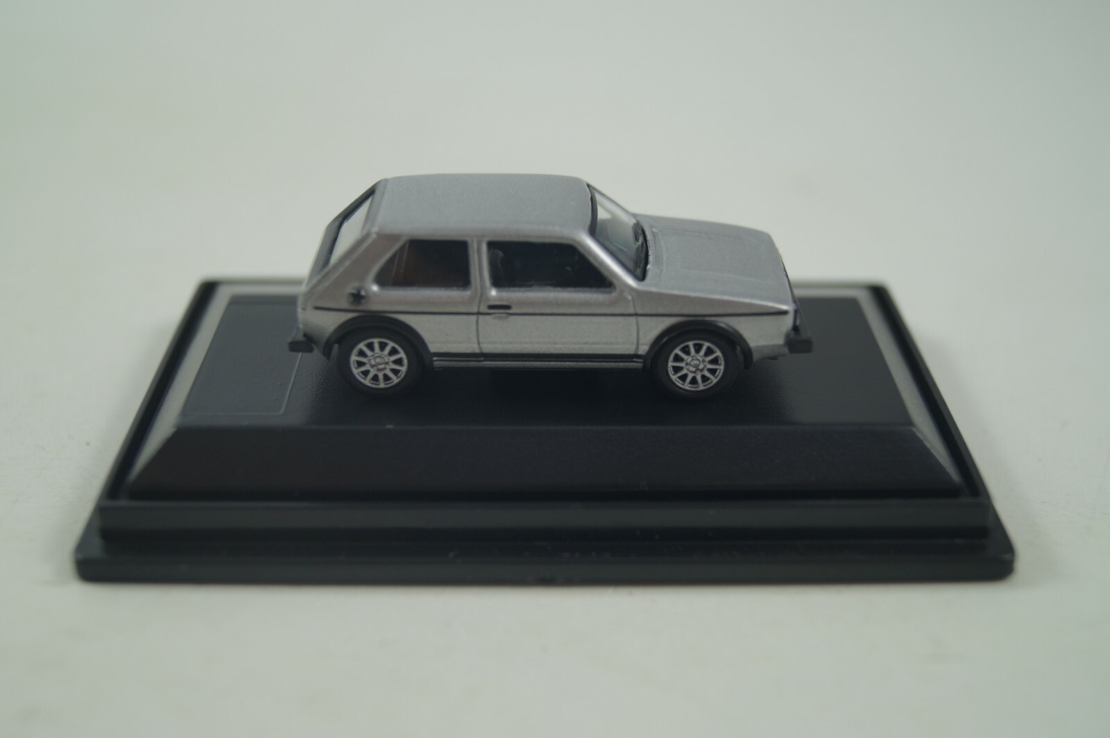 Schuco 452626700 H0 PKW VW Golf I GTI online kaufen | eBay