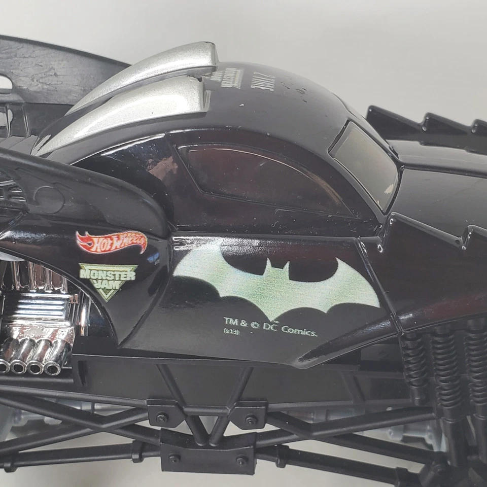 Hot Wheels Monster Jam BATMOBILE Batman Truck 2 Time Racing Champion 1:24 - Image 2 of 4