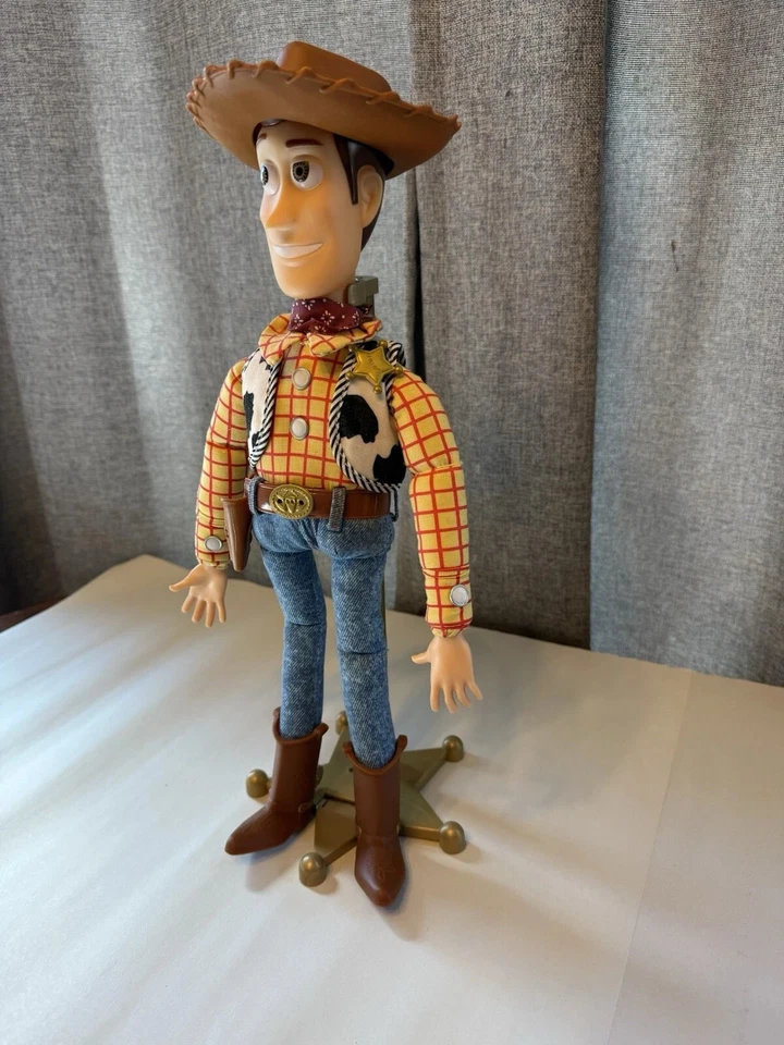 16英寸迪士尼皮克斯Thinkway会说话的伍迪娃娃玩具总动员支架或壁挂62791 — 第 3/4 张图片