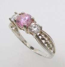 925 STERLING SILVER PINK  CLEAR CUBIC ZIRCONIA THREE STONE RING SIZE 9  3.1 G