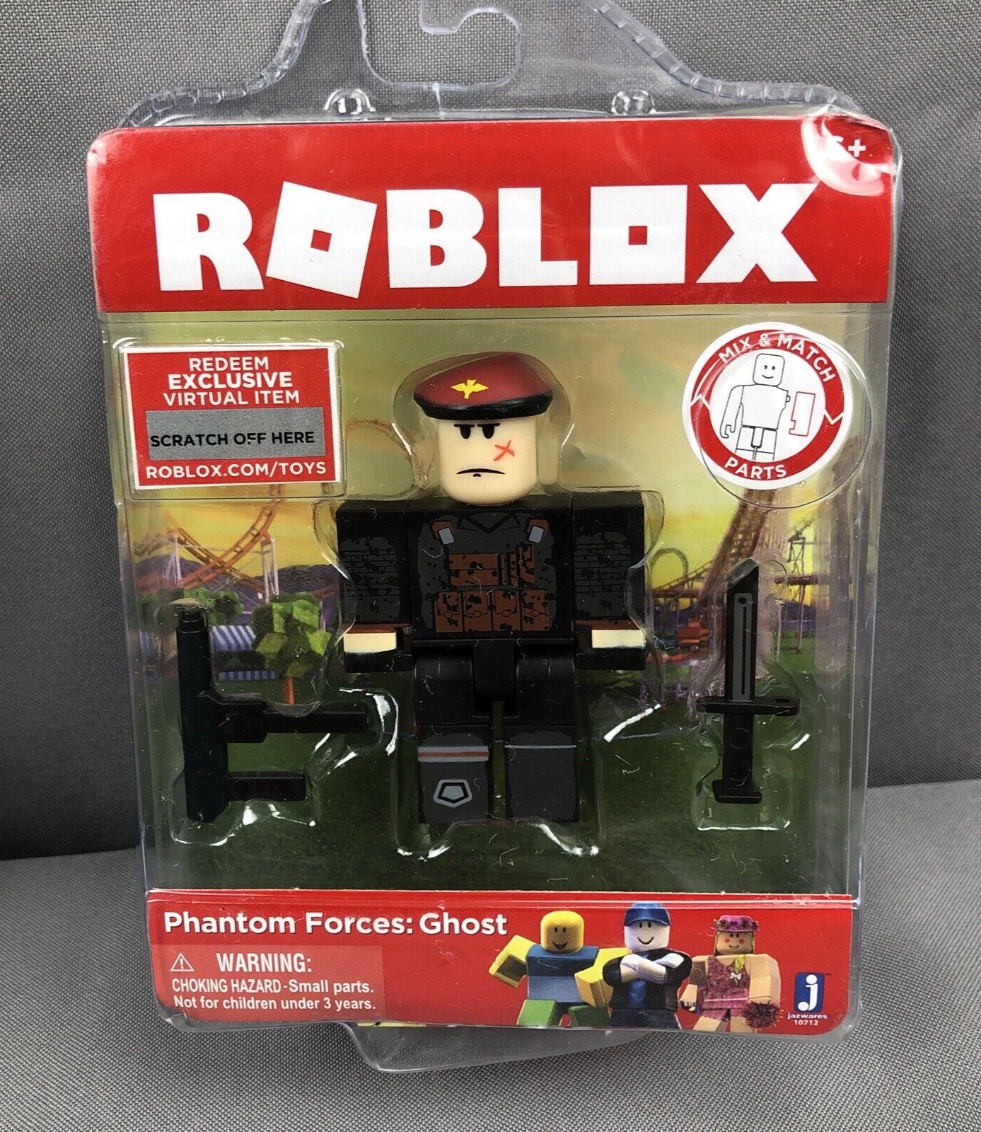 Roblox Action Collection - Phantom Forces: Ghost Figure Pack [Includes  Exclusive Virtual Item] 