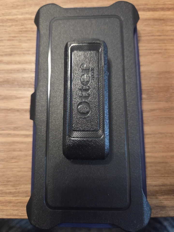 OTTERBOX Defender Series Case for Samsung Galaxy S20 - Purple+Blue - Image 4 of 4