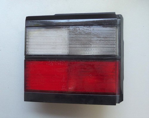 VW Passat 35i Variant Rückleuchte Rücklicht links innen 333945107