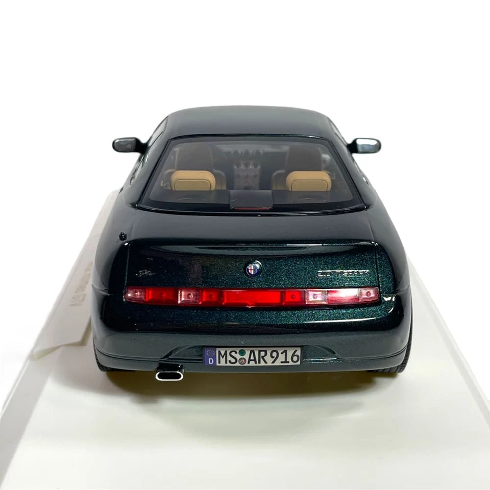 Modellino Auto Norev 1/18 Alfa Romeo GTV 1999 Coventry Green Metallic - Immagine 4 di 4