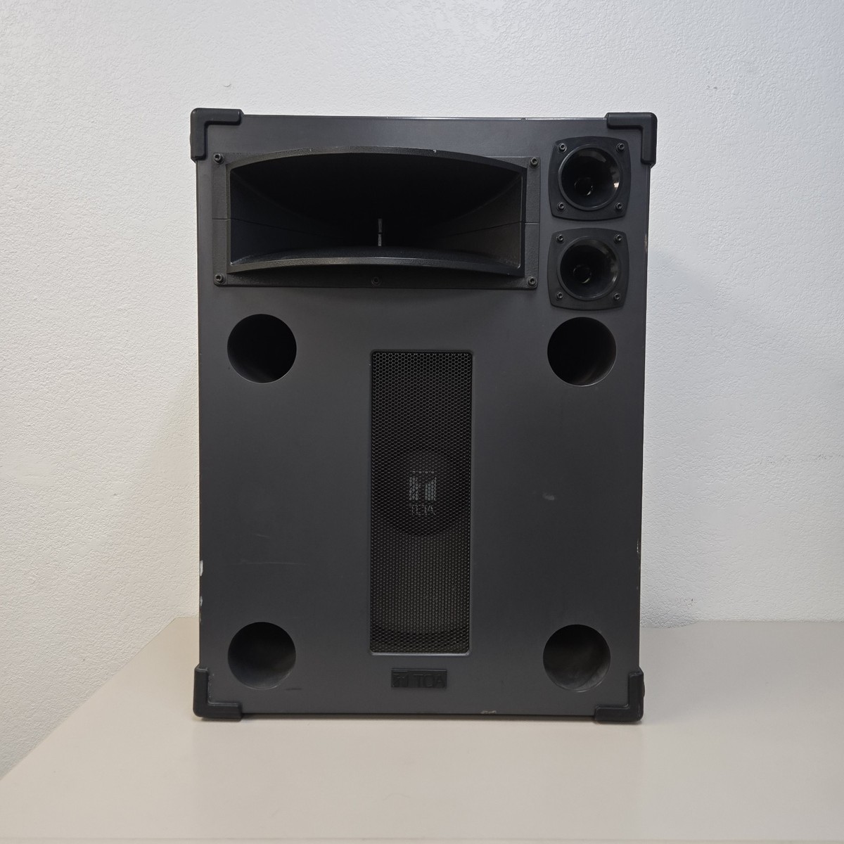 Very Nice TOA 38-SD Speaker System 360W 8 Ohm Loudspeaker - Made