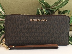 michael kors brown wallet