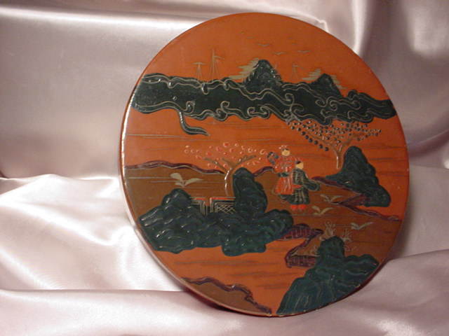 BEAUTIFUL SWEET MEAT SET IN LACQUER BOX