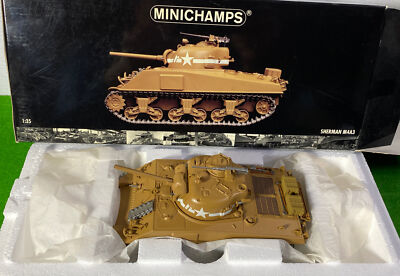 Minichamps 1:35 ~ WWII Sherman Tank M4A3 ~ 1st Armored Division