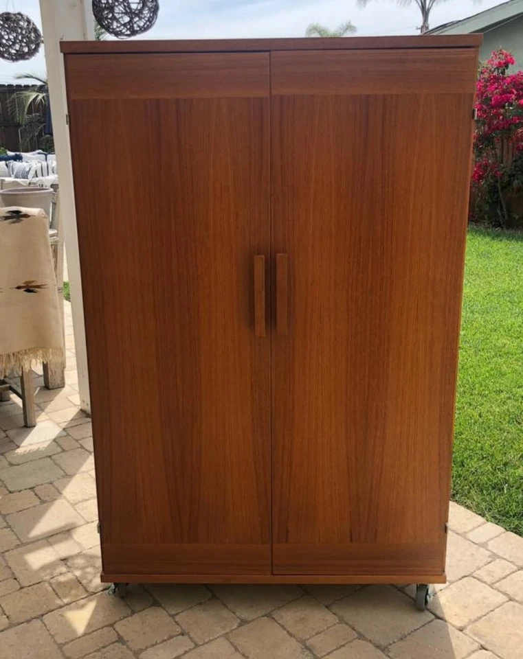 IMPRESIONANTE ESCRITORIO/ARMARIO DANÉS DE TECA para oficina en casa/apto pequeño Foto 2 de 4