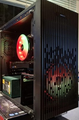 LED Gaming PC : intel i5 , 8GB, SSD 240GB, Geforce GT730, Windows 11
