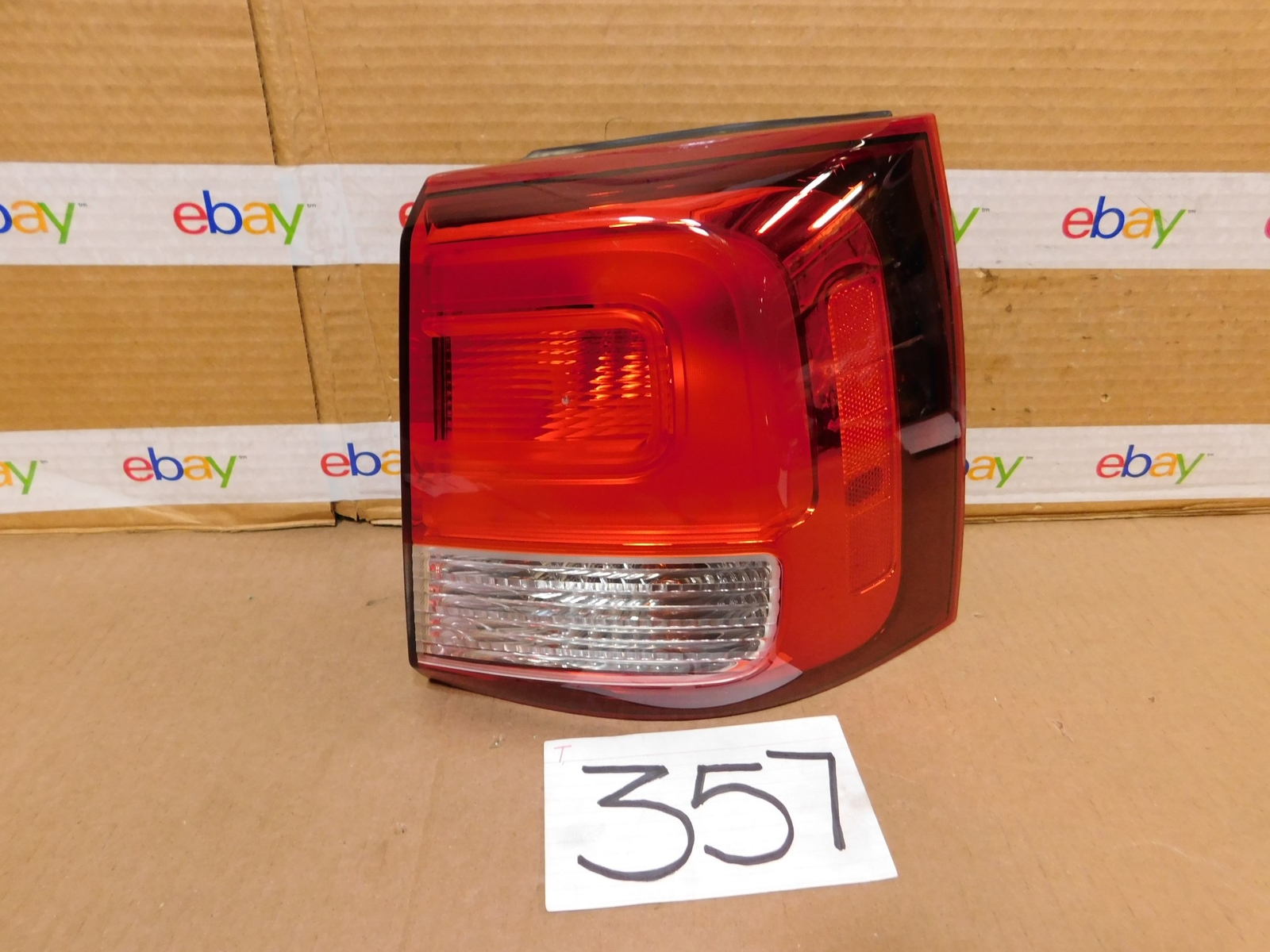 14 15 KIA SORENTO PASSENGER Side Tail Light Used Rear Lamp #357