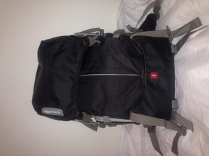amazonbasics hiker camera and laptop backpack
