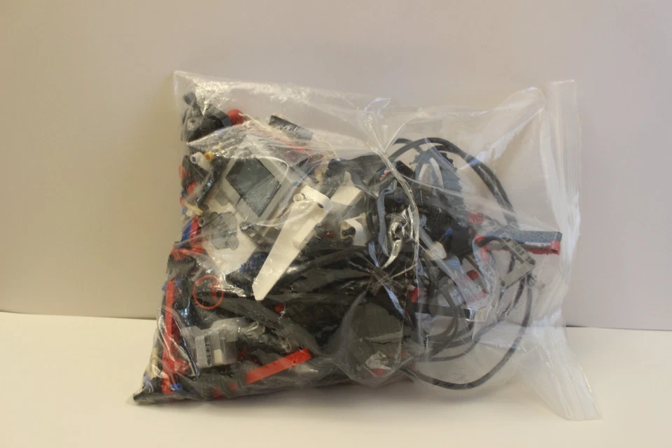 Lego Mindstorms EV3 (31313) (FUNCTIONS) (I BELIEVE IT'S COMPLETE) (READ DESC) - Image 2 of 4