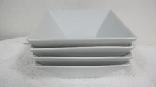 THE CELLAR WHITEWARE SQUARE SOUP CEREAL BOWLS (4) MACY'S OVENSAFE 