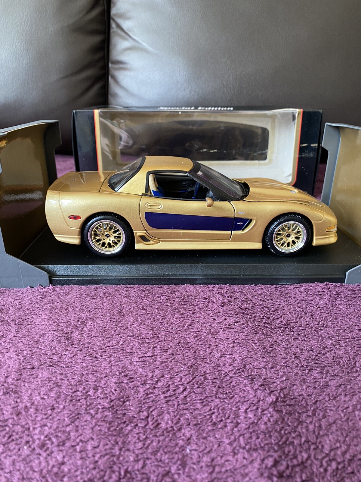 Picture 8 of 24