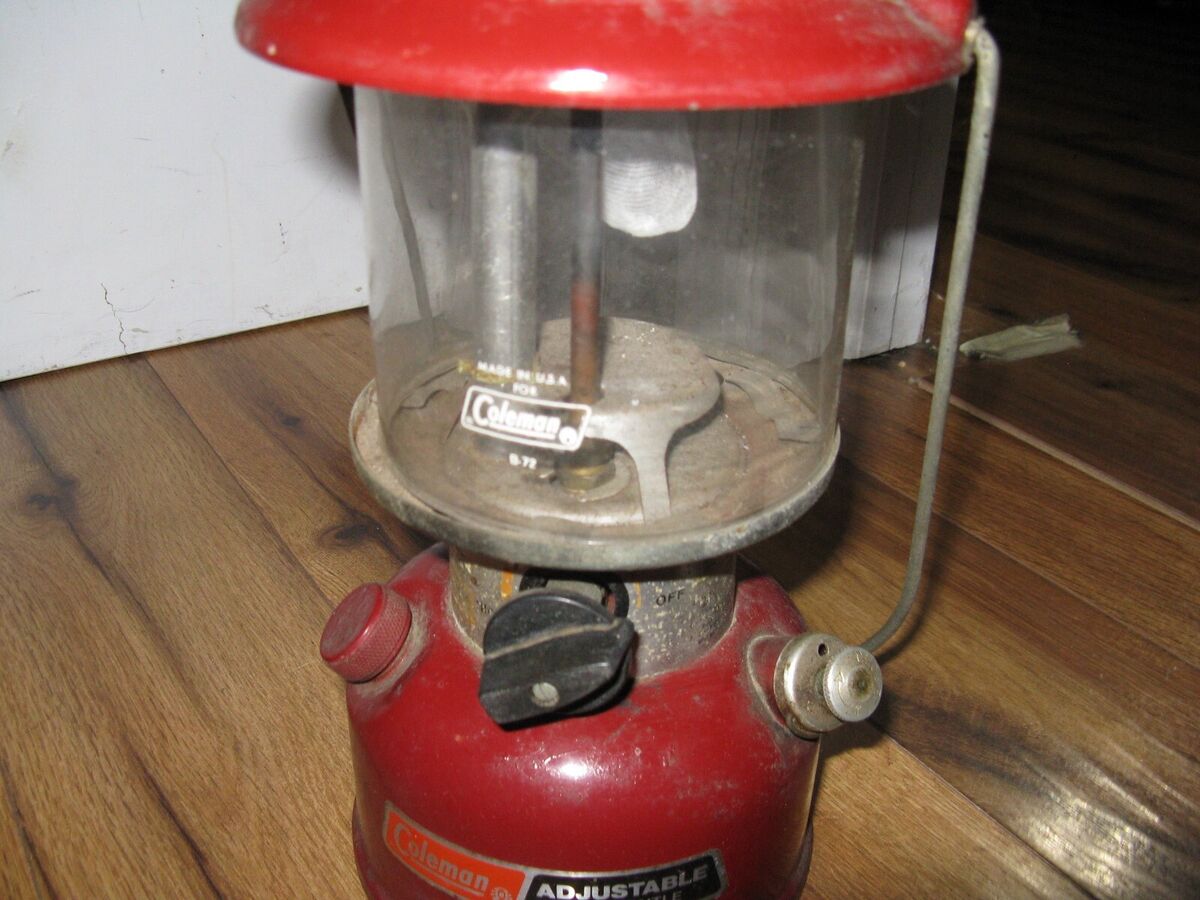 VTG 1988 Red Coleman Adjustable One Mantle 286A-700 Lantern VTG 1988 Red Coleman Adjustable One Mantle 286A-700 Lantern