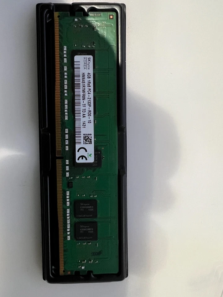SK Hynix 4GB 1Rx8 DDR4-2133P PC4-17000 ECC 288-Pin RDIMM RAM HMA451R7MFR8N-TF - Image 1 of 1