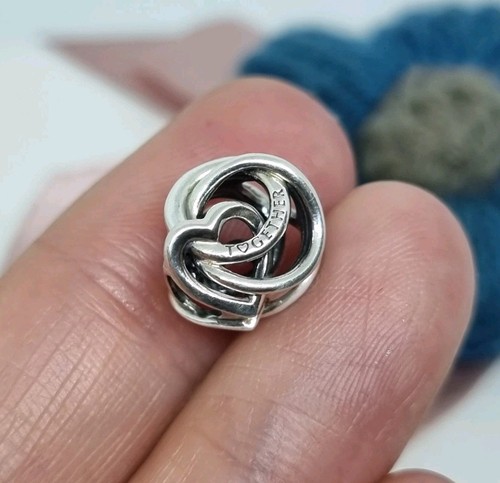 NEU Original Pandora Family Always Encircled Heart Charm 💕 S925 ALE