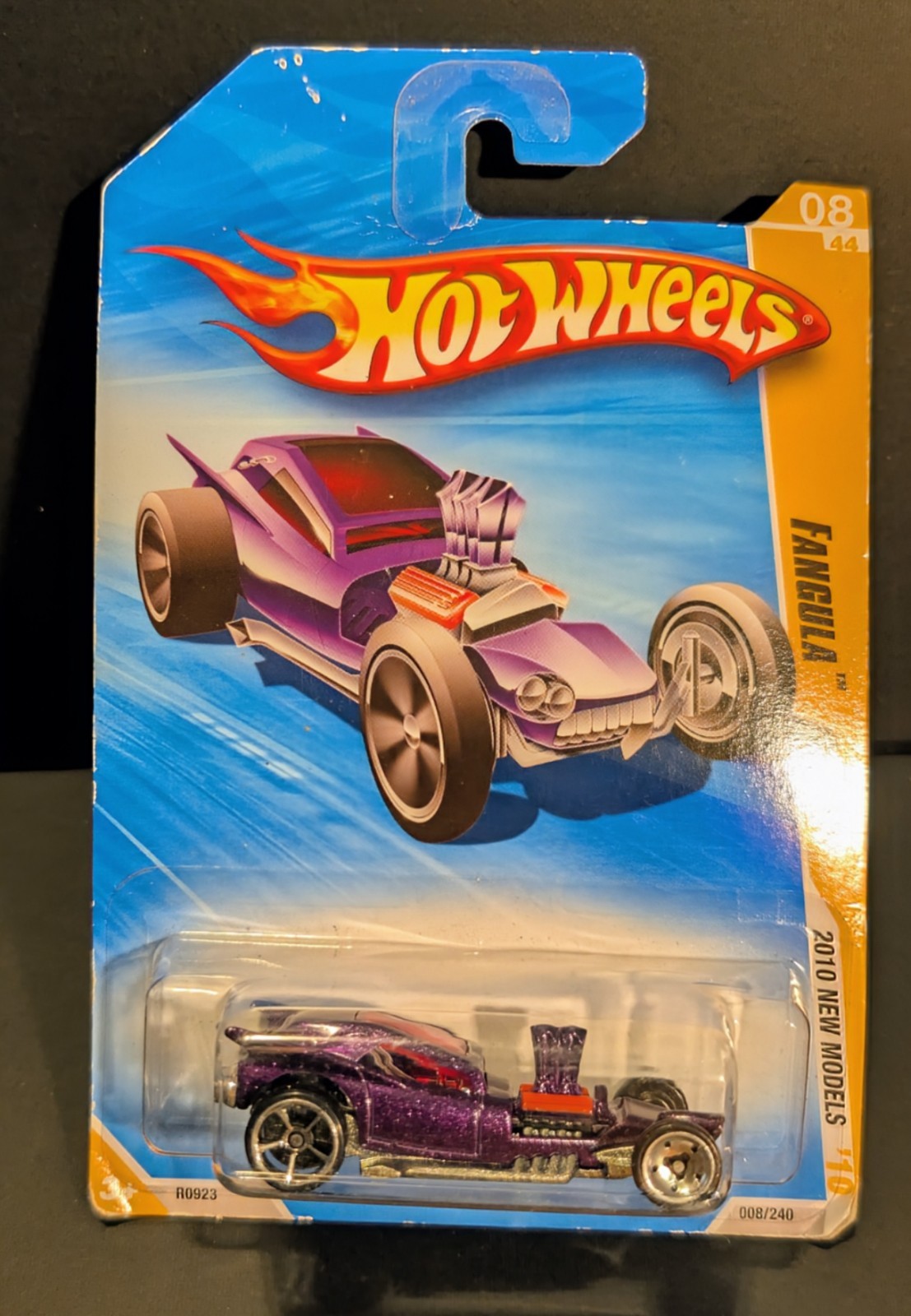 2010 1:64 Hot Wheels New Models 08/44 Fangula Metallic Purple 008/240