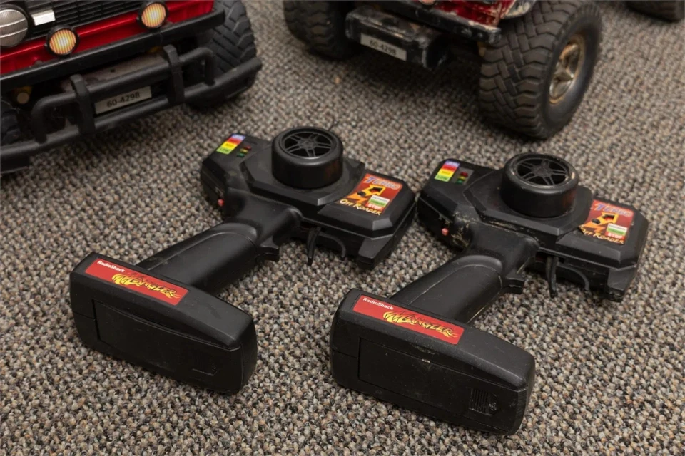 Vintage RC Classic Bronco 1/10 Scale Radio Shack Mangler tested with a spare set - Image 2 of 4