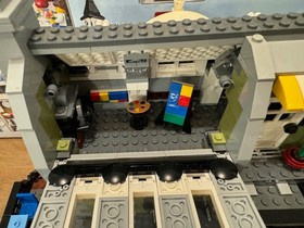 Lego Parisian Restaurant Creator Expert Modular 10243 Complete W Box Instruction