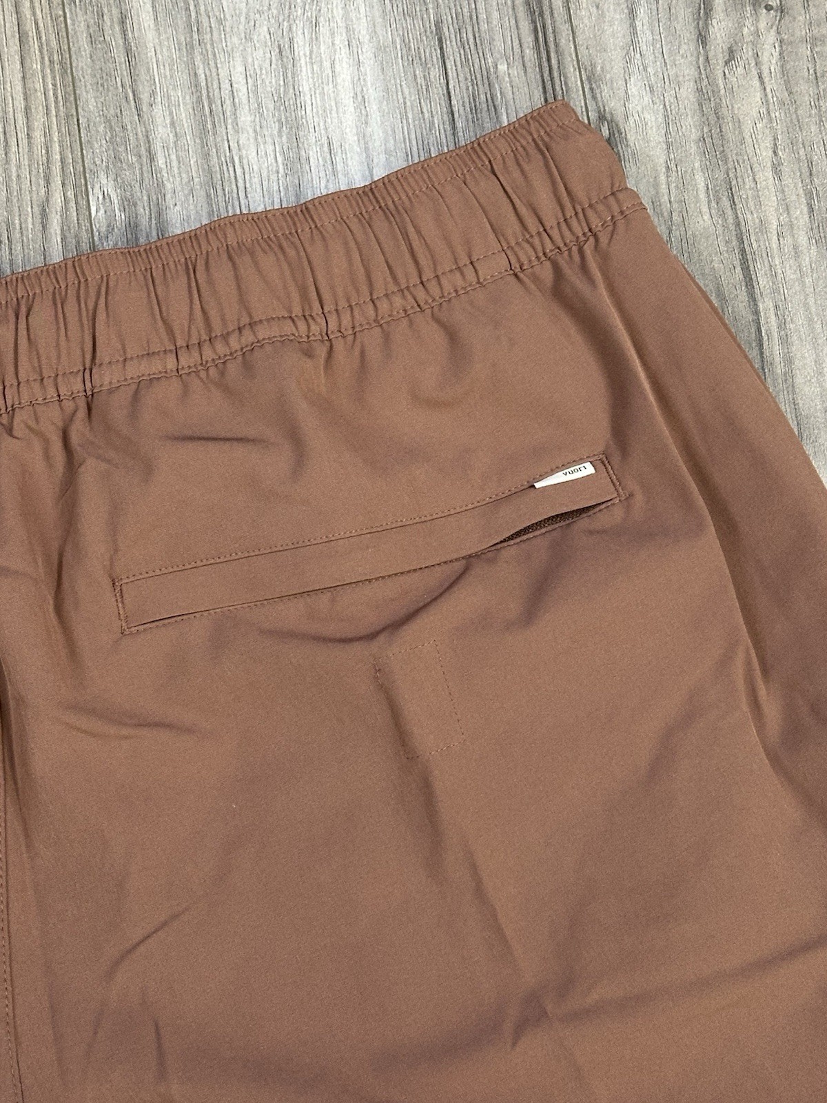 Vuori Kore Short 7.5" V3059 Sedona Brown Salt Amethyst Grey Men’s Medium - NEW