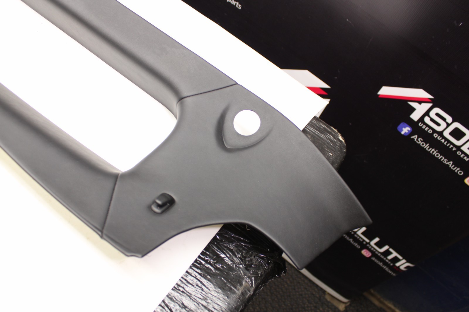 LAMBORGHINI HURACAN REAR WINDOW SURROUND INTERIOR TRIM LEATHER 4T0867591CQG8