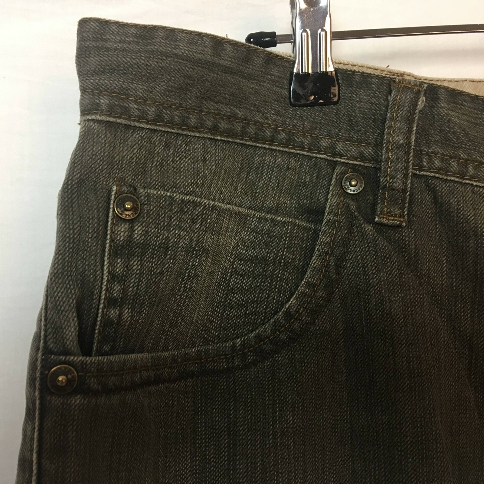 Picture 4 of 11