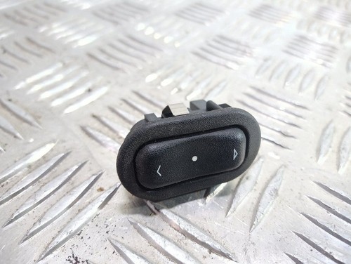 Opel Astra G 2001 Hinten rechts Schalter el. Fensterheber 90561388 UST64735