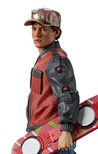 Iron Studios 1:10 Marty McFly - Back to the Future Part II - Art Scale Statue - Picture 2 of 10