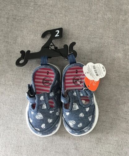 Wonder Nation Toddler Girls Shoes Denim Silver Hearts Sneakers Mary Jane Size 2 - Picture 1 of 5
