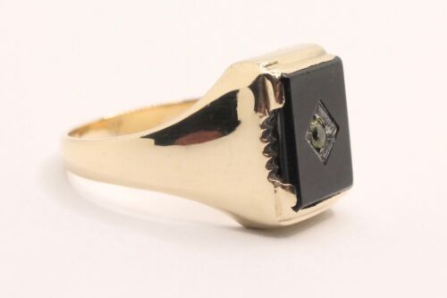 Vintage 9ct Gold Onyx & Green Sapphire Ring - Picture 2 of 4