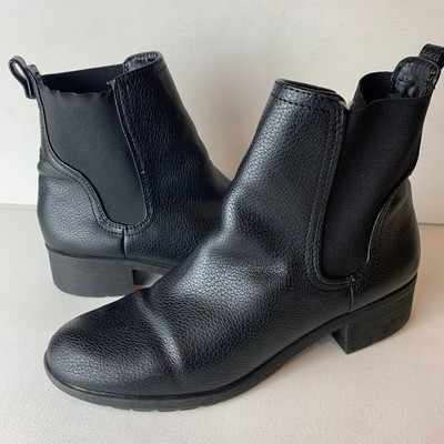 vera wang black booties