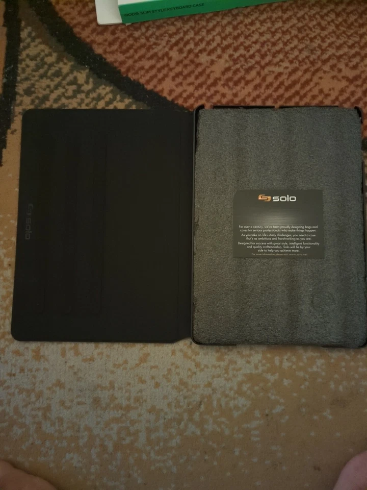 Solo Millennia Slim Case For iPad Air Gen 1 and Gen 2 - Image 3 of 4