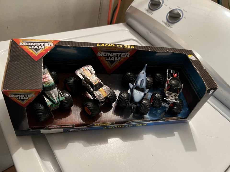 4 Pack Monster Jam Land vs. Sea Monster Trucks 1:64 Scale, Kids Toys for Kids - Image 2 of 4