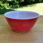VTG PYREX - Model No. 402 - 1 1/2 Qt. Primary Color Red Mixing Nesting Bowl