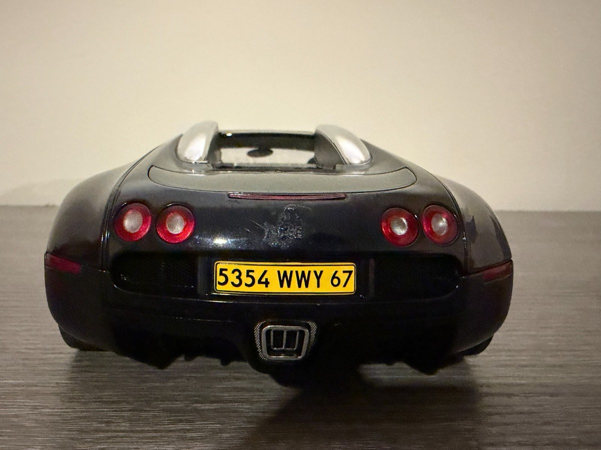 AUTOart 1:18 Bugatti Veyron 16.4 (PLEASE READ) | eBay