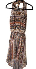 Sucnefas high low dress graphic tie around neck brown v-back sleeve size 8 armpi