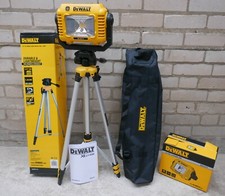 DeWalt DCL077 12V 18V XR Compact Area Worklight floodlight + DE0881T 1.8M Tripod