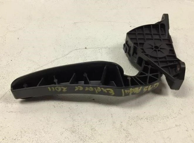 Ford Explorer XLT 2011 2017 acelerador pedal de gasolina de fábrica Foto 2 de 4