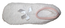 Jaclyn Smith Women's Pink/White Solid Fuzzy Ankle Slipper Socks w/Grippers 9-11