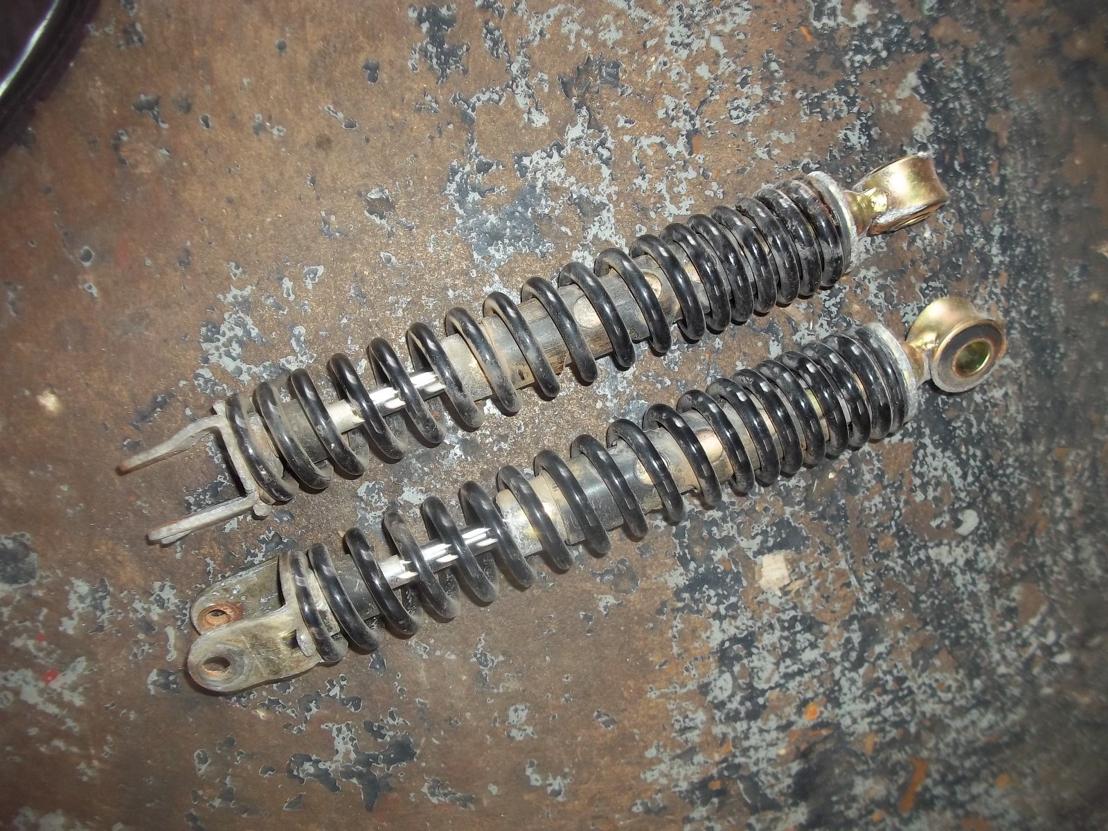 Lexmoto Milano 125 Pair of rear shocks shock absorbers Same as AJS
