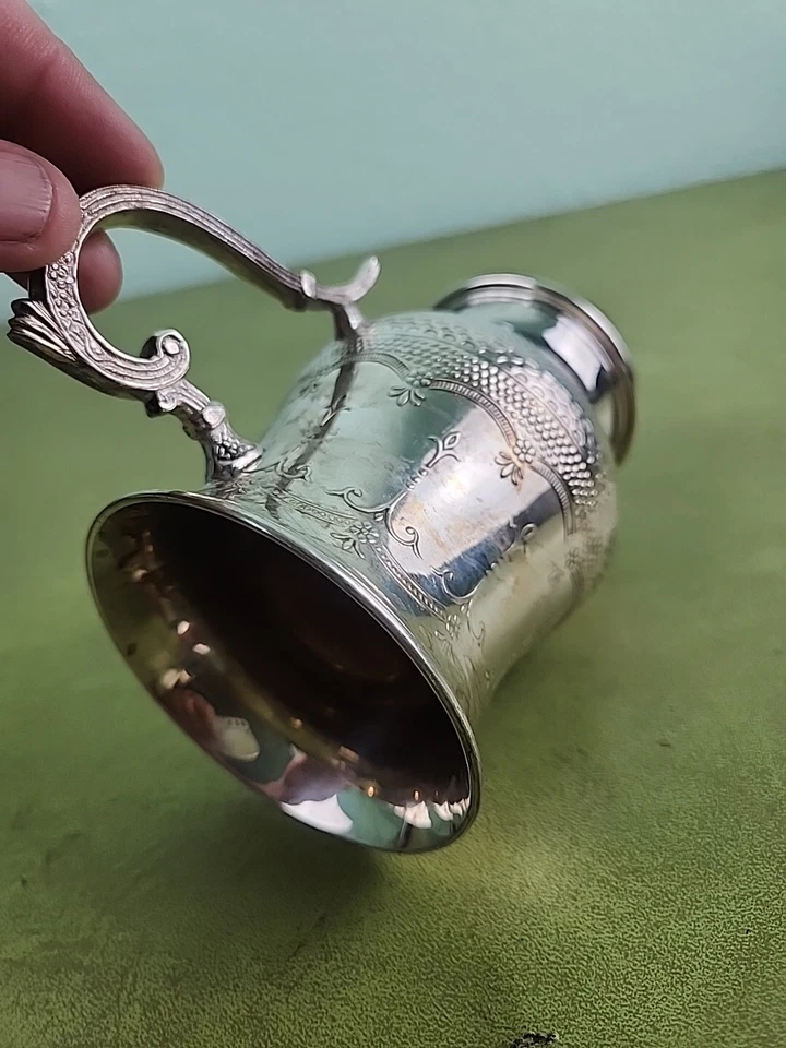 Taza Towle William Adams con mango plateado con patas 5" Foto 4 de 4