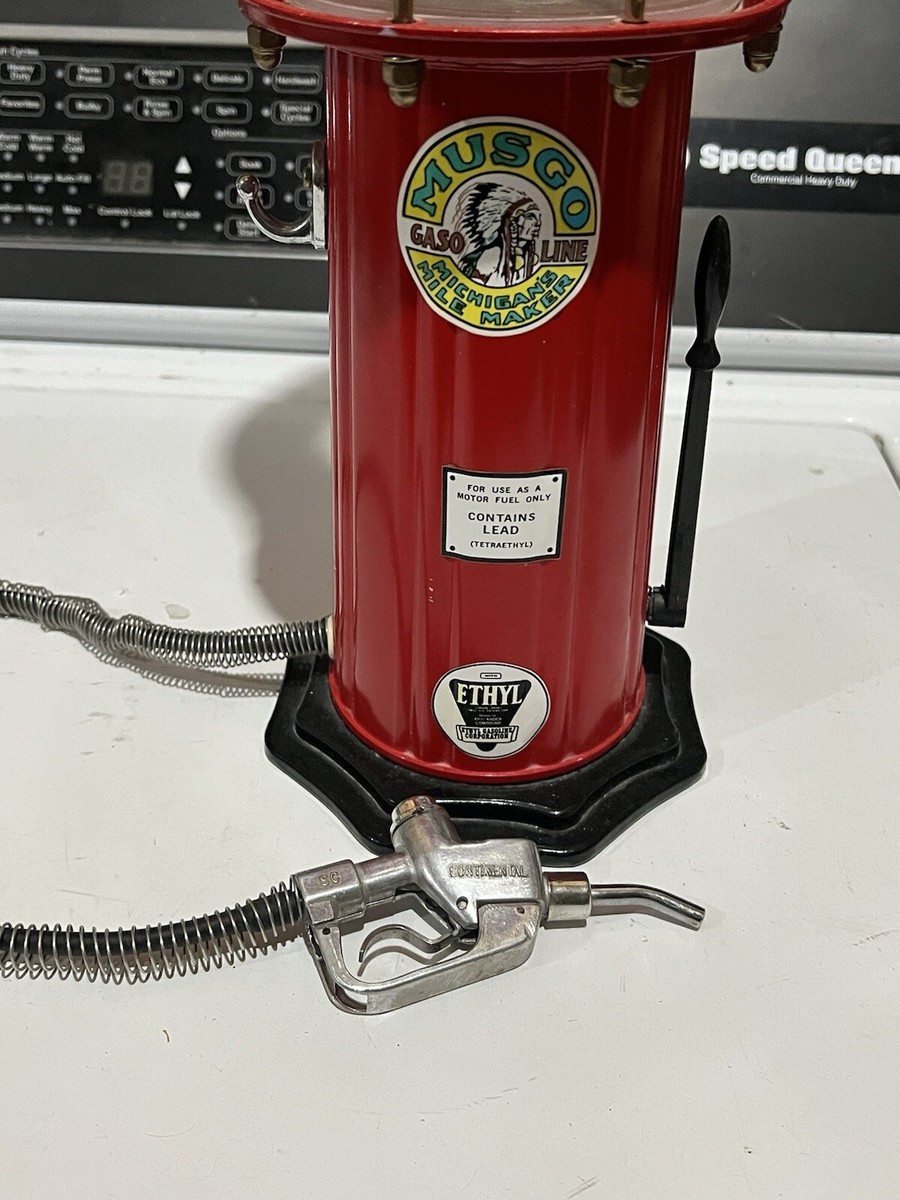 1990s MUSGO MICHIGAN'S MILE MAKER GASOLINE GAS PUMP BEVERAGE
