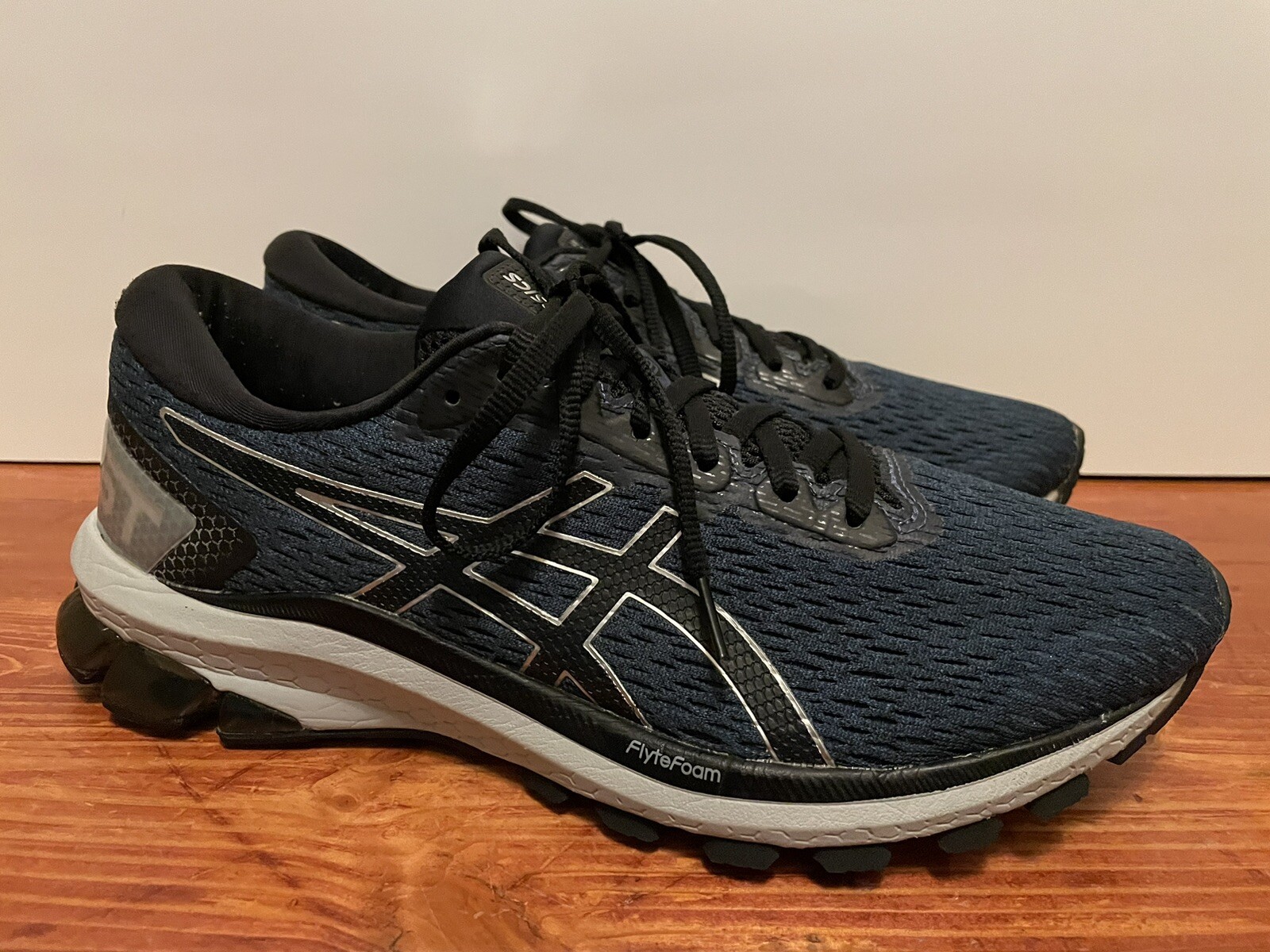 asics duomax mens
