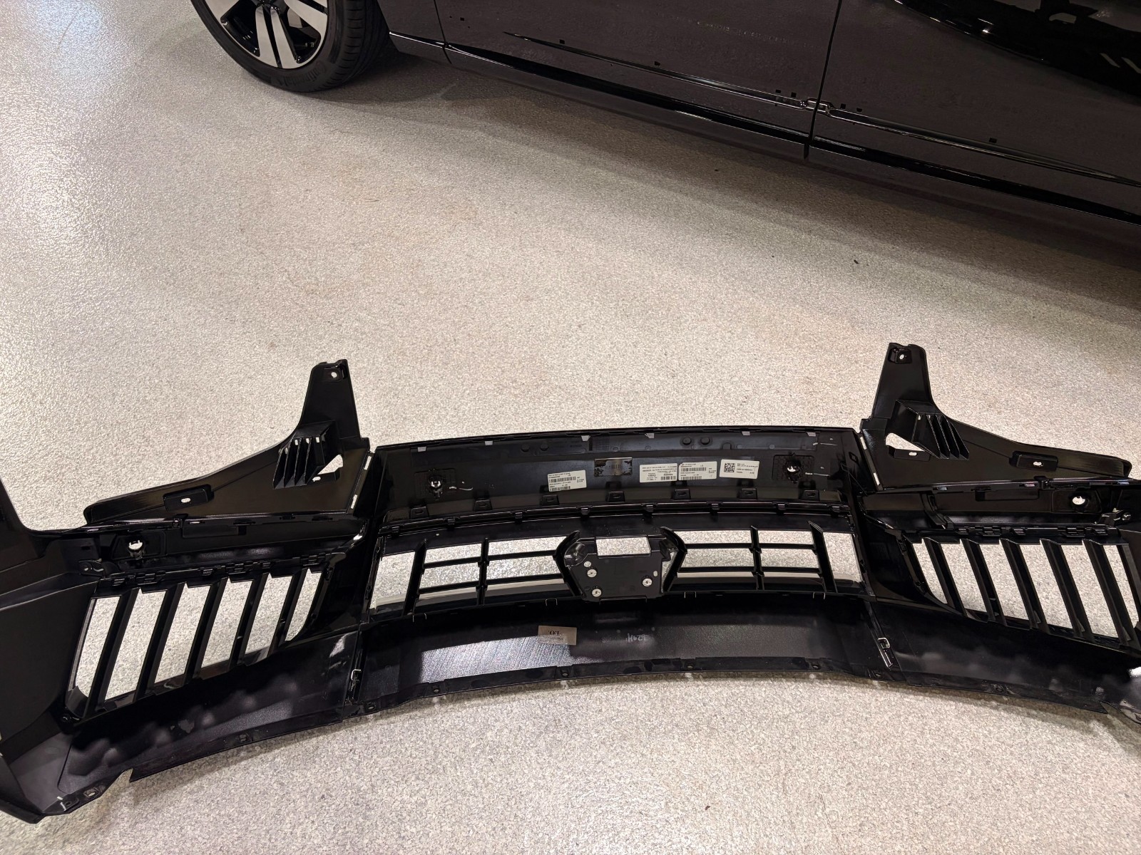 Rolls-Royce Cullinan 2026 OEM Front Bumper Assembly Take-Off Series II 0 Mile