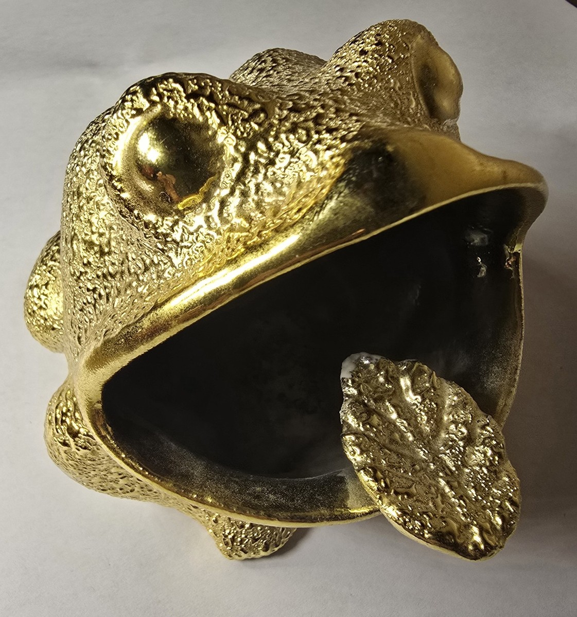 Vintage MCM Frog Ashtray Figural Open Mouth Splatter Gold Pottery