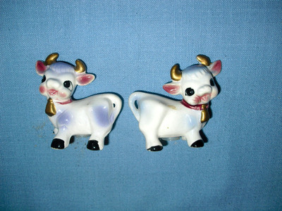 NOS Vtg Bossy Calves Cows  Salt & Pepper S&P Set