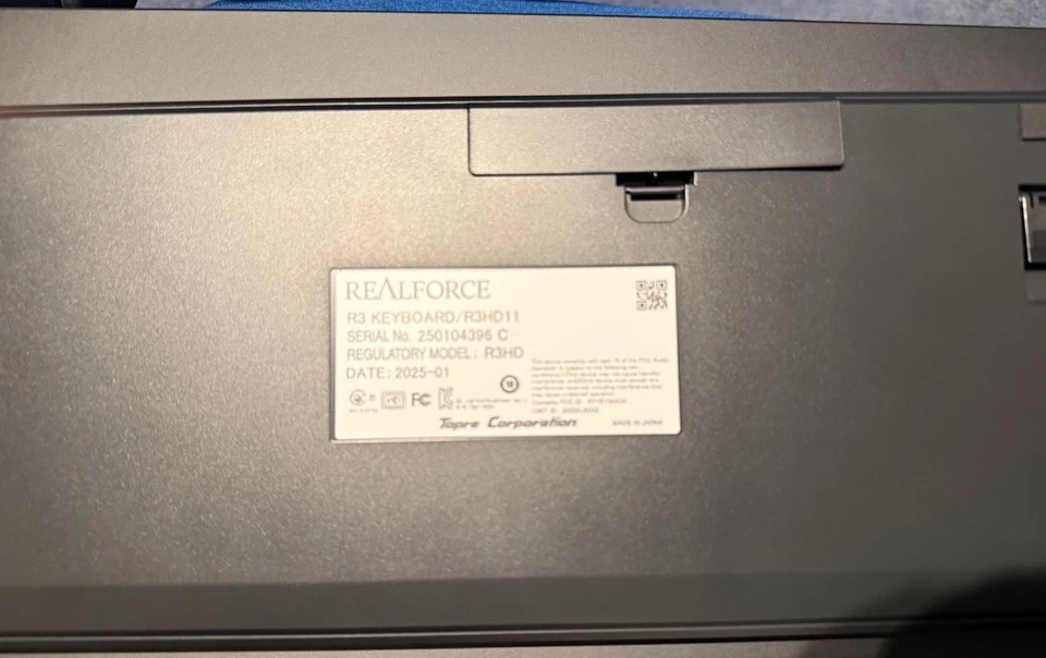 Topre REALFORCE R3 Keyboard R3HD11 Bluetooth 5.0 USB US ANSI 45g Black Dark Gray - Image 3 of 4